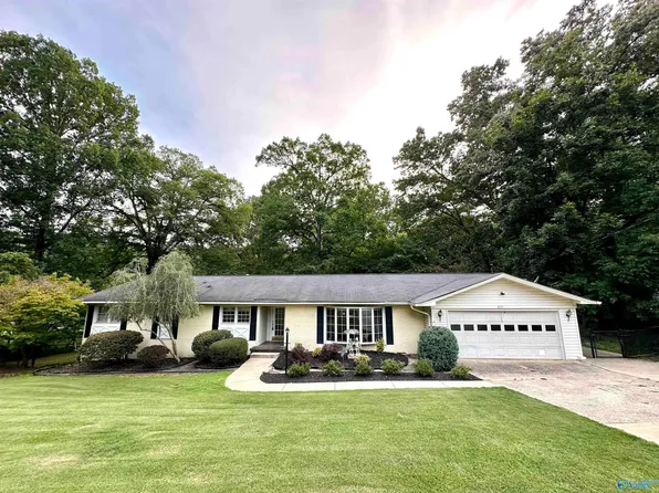 317 Wildhaven Cir, Gadsden, AL 35901