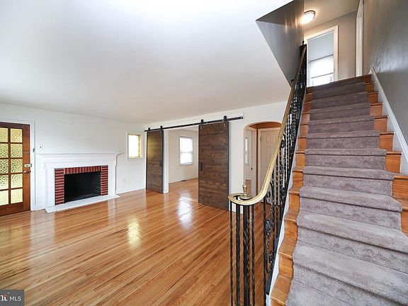 4th image of 1113 Concord Ave