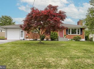46 Thomas St, Hummelstown, PA 17036