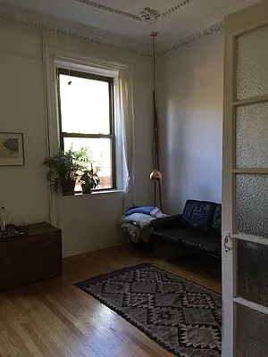 Rented by Realty Collective | media 11