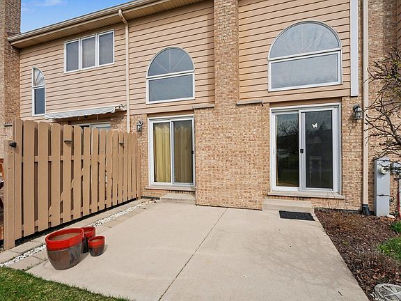 3rd image of 8027 Enclave Ln