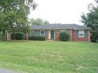 148 Honeysuckle Dr, Hendersonville, TN 37075
