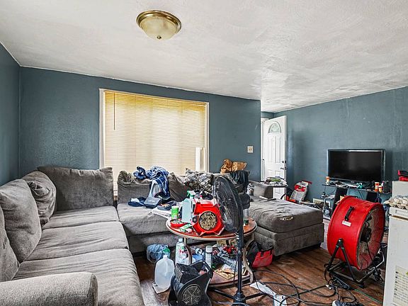 2nd image of 2026 Frances Ave