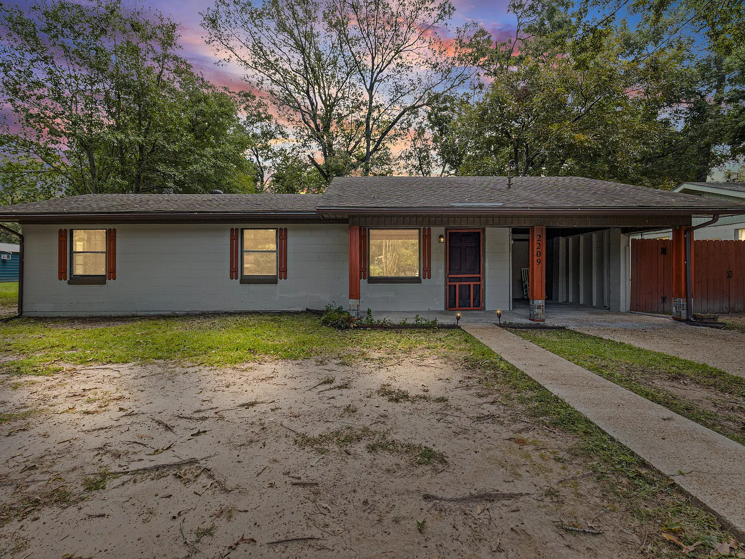 3 bed, $1,350 — Photo 2