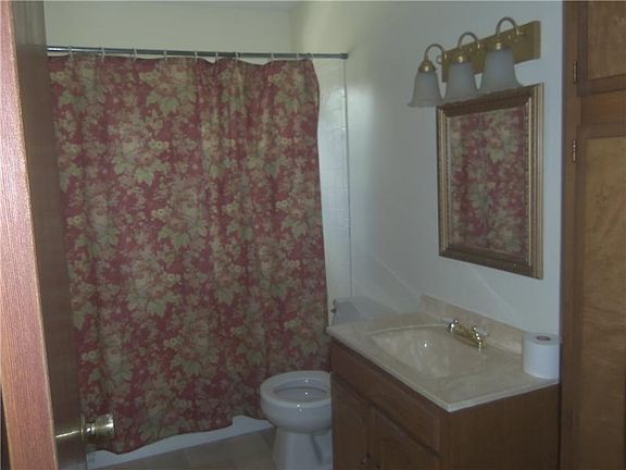 4th image of 410 Choctaw Dr