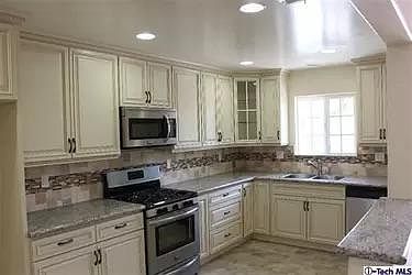5th image of 8039 Radford Ave