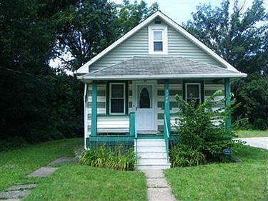 1st image of 3744 Pearl Ave
