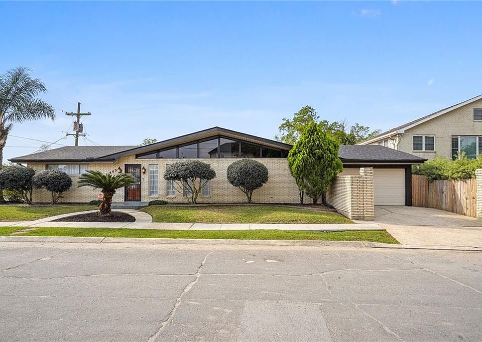 1st image of 2660 Athis St