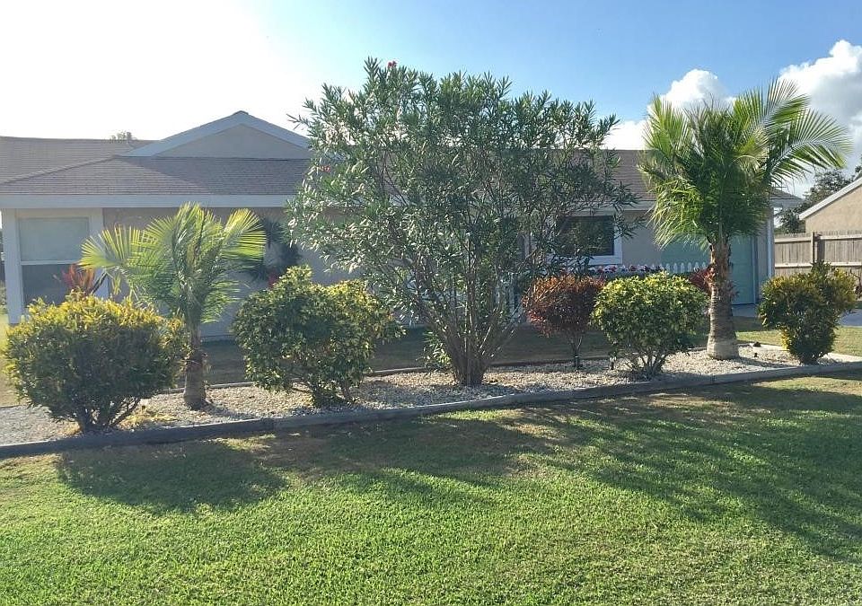1st image of 1532 SE Faculty Ct