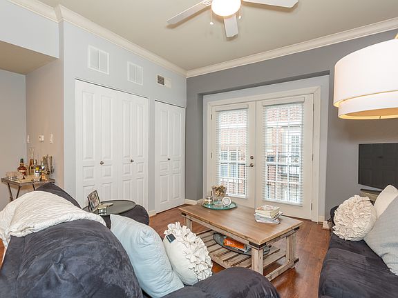 4th image of 5675 Waterman Blvd