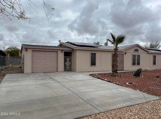 213 Gompers Cir, Morristown, AZ 85342