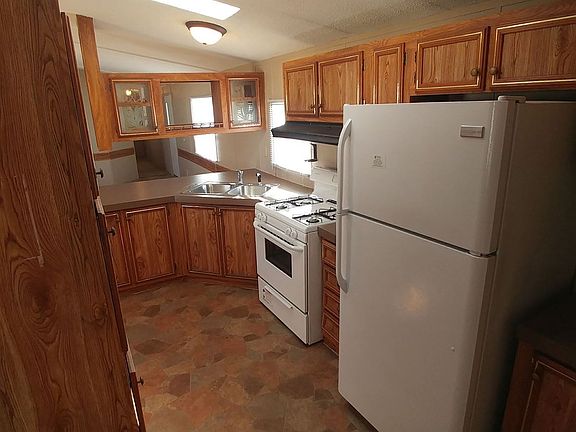 4th image of 78 Saint Peters Dr