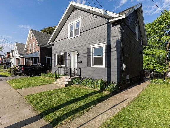 3rd image of 124 Mayar St