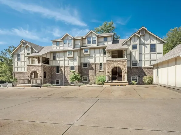 2307 Yosemite Park Ct APT F, Maryland Heights, MO 63043