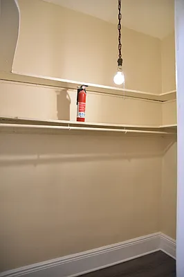 Rented by Giaps Realty Group LLC | media 23