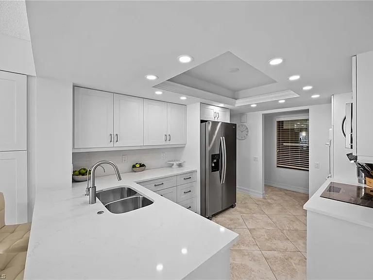 4401 Gulf Shore Blvd N #C-804 — Photo 9