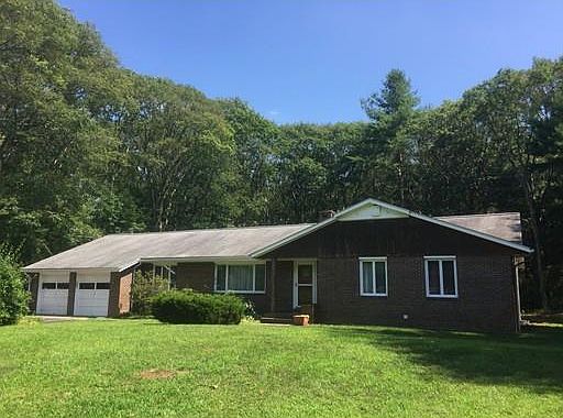 1st image of 115 Stanford Dr