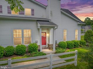 7912 Lupine Ct, Pasadena, MD 21122