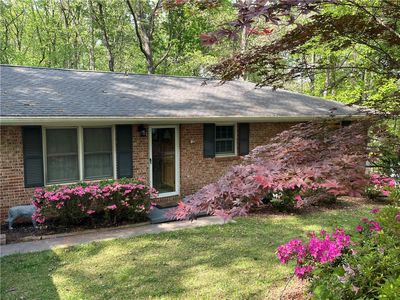 6012 Forest Dr, Seneca, SC, 29672