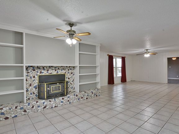 5th image of 132 Crescent Dr