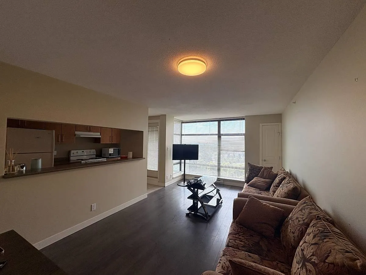 2 bed, 913 sqft, $2,650 — Photo 4