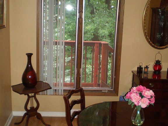 5th image of 291 Great Oaks Trl