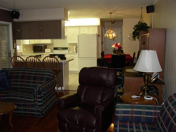 4th image of 2117 Ganton Dr