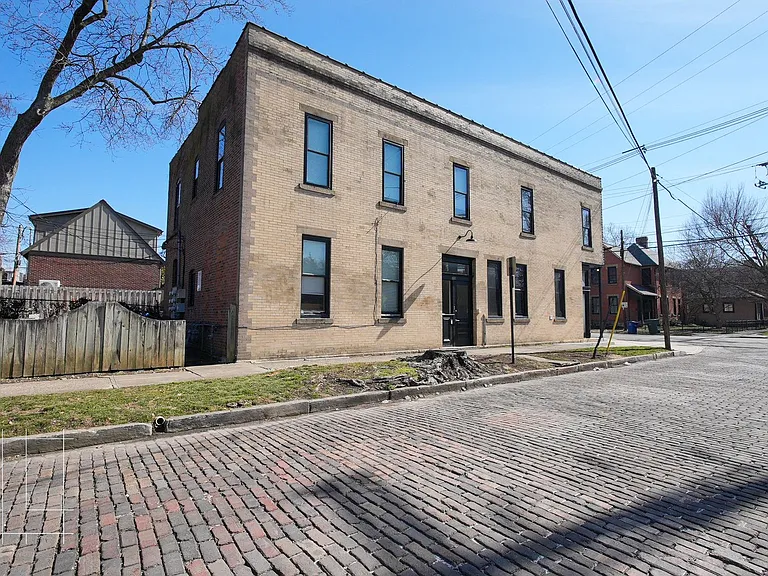 880 Hamlet St. — Photo 22