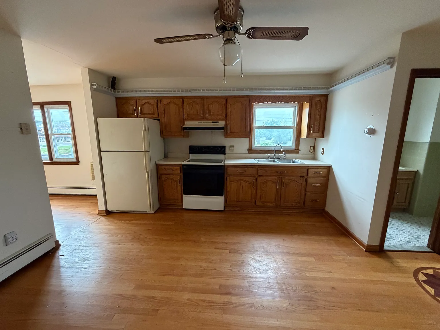 3 bed, 1624 sqft, $2,700 — Photo 1