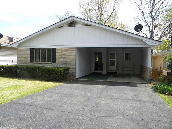 2nd image of 1003 N Manor Dr