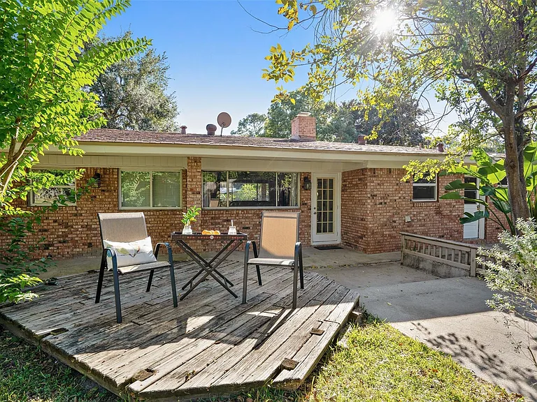 9214 Bronco Dr — Photo 29