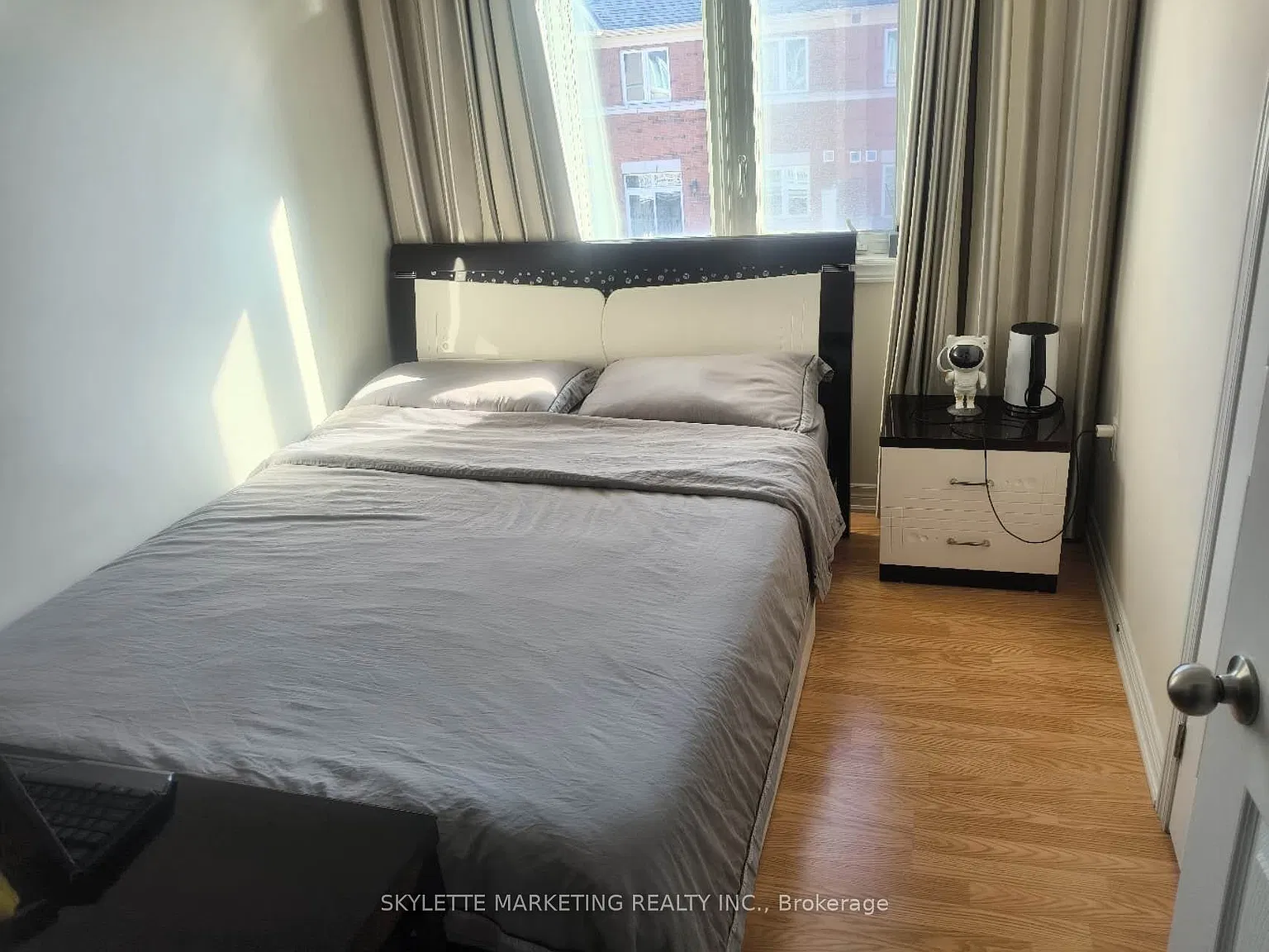 3 bed, $2,999 — Photo 2