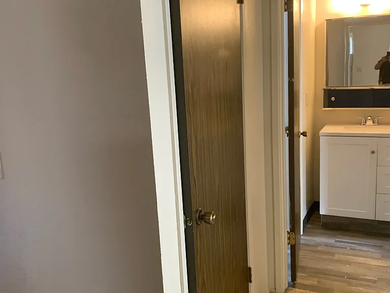 720 Adams St #10 — Photo 11