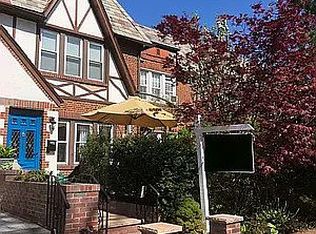 9509 68th Ave, Flushing, NY 11375