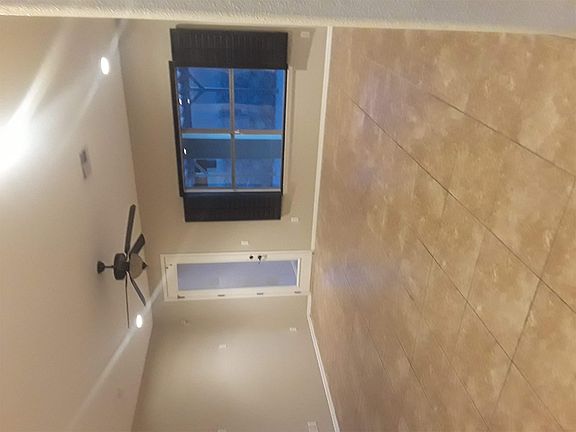 3rd image of 14744 Canyon Breeze Ln