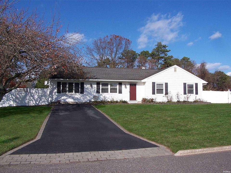 1st image of 45 Felway Dr
