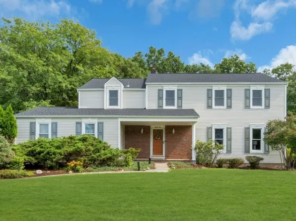 31 Valley Forge Dr, Hanover Twp., NJ 07981