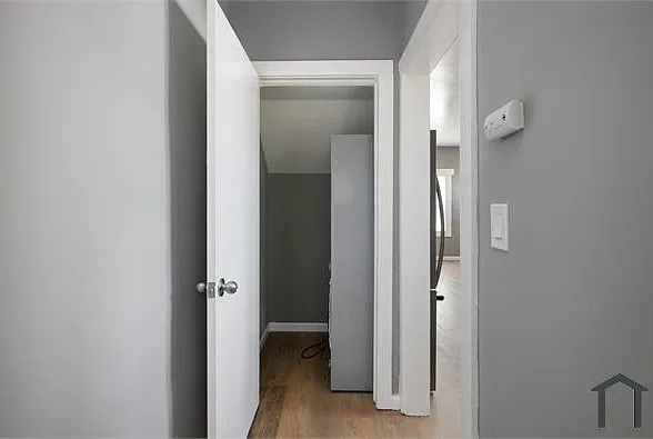 1138 E 15th St — Photo 7