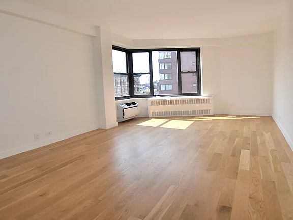 4th image of 145 4th Ave Penthouse B