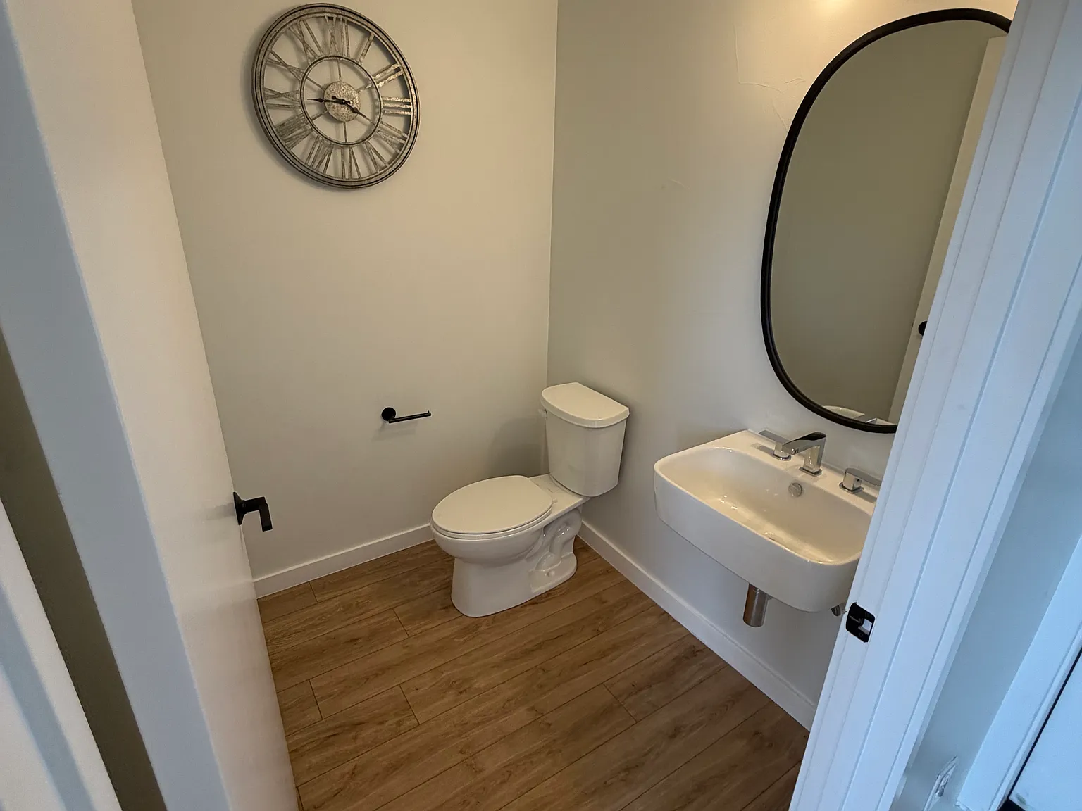 2 bed, 2.5 bath, 1409 sqft, $3,600 — Photo 4