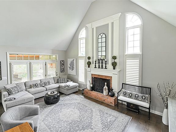 4th image of 7006 Oak Park Dr
