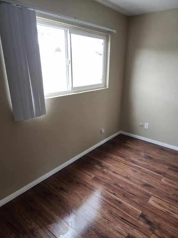 Studio, 300 sqft, $1,268 — Photo 1