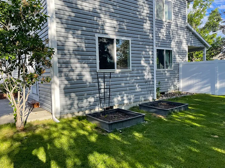 801 Dimaggio Dr — Photo 10