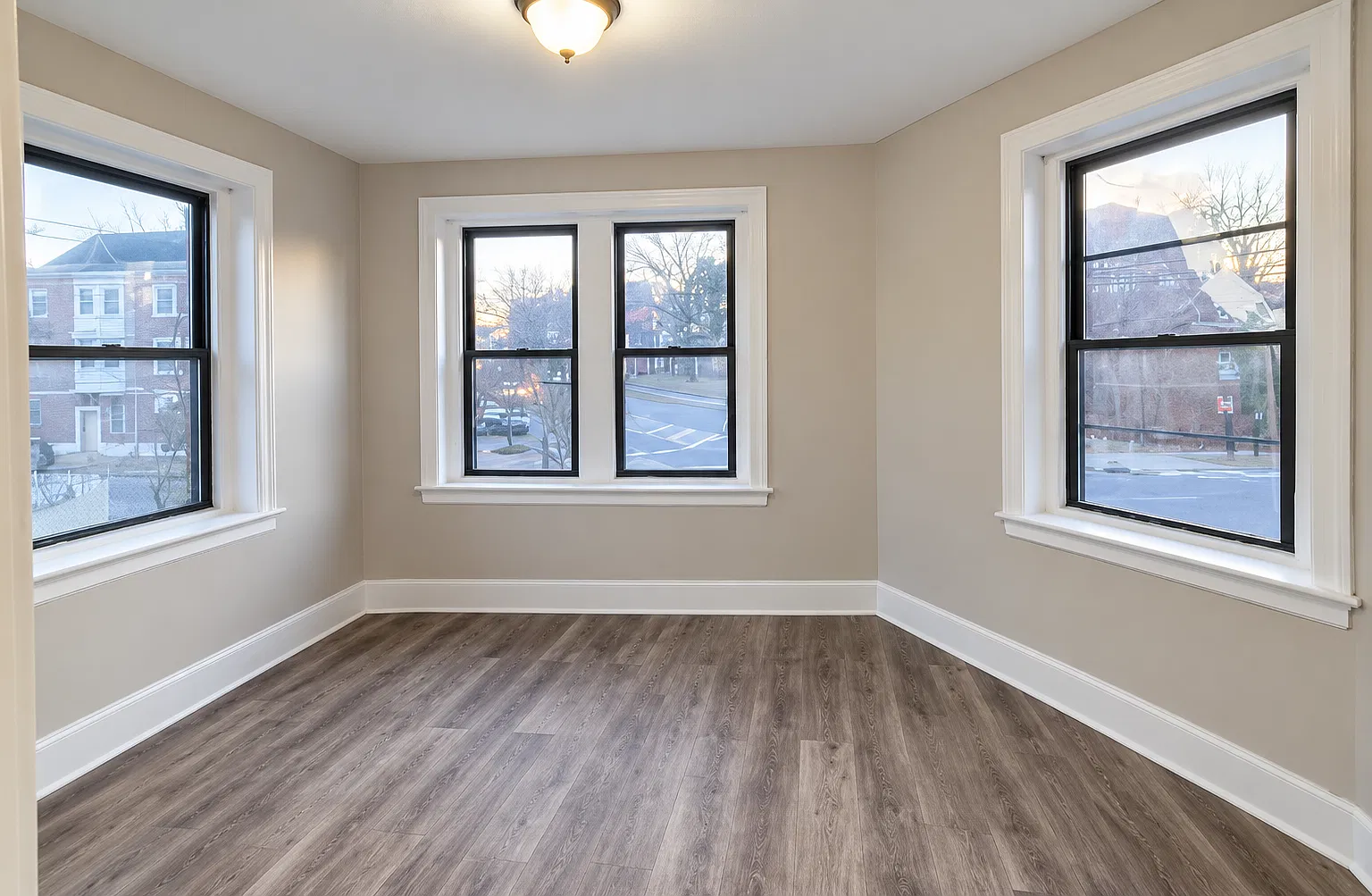 2 bed, $1,300 — Photo 2