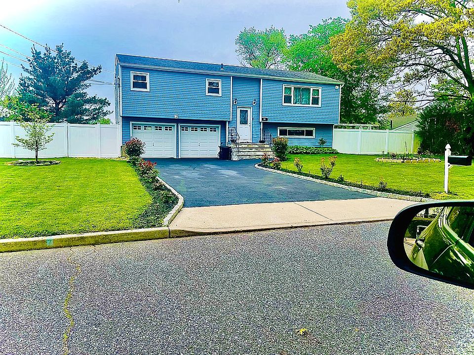 1st image of 10 University Dr
