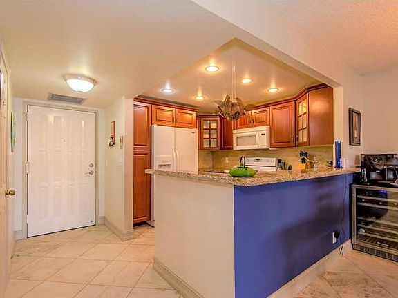 4th image of 400 Leslie Dr APT 617
