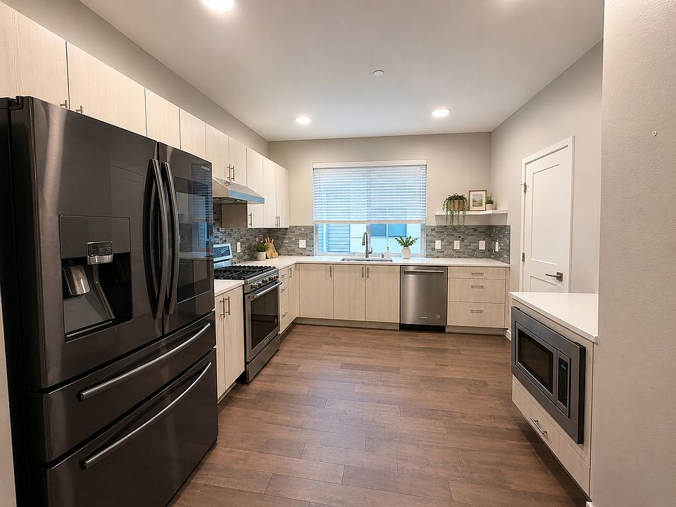 1st image of 1441 159th Pl NE