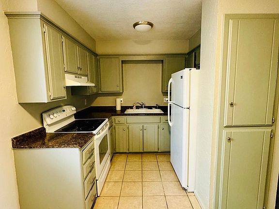 5th image of 2748 NW 57th St APT 1