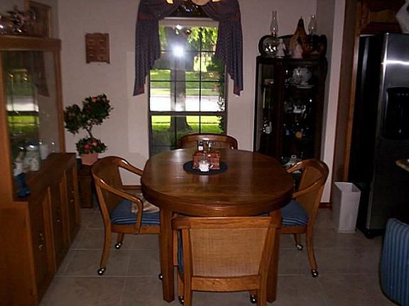 4th image of 2110 Rolling Oak Ln