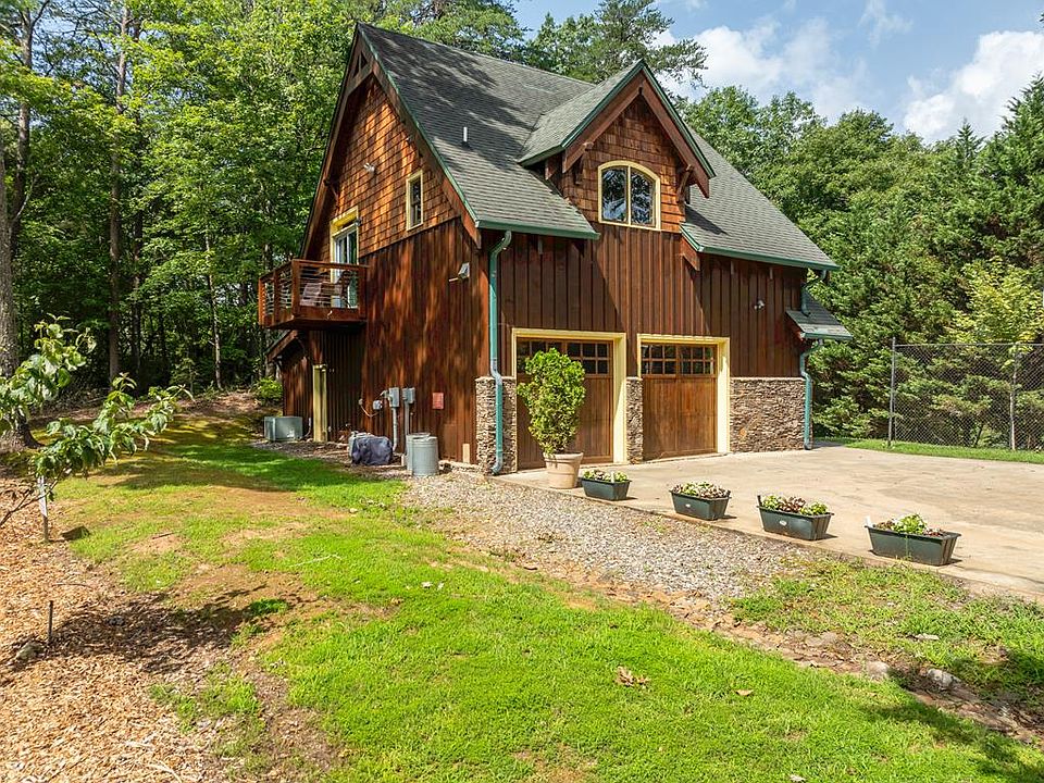 1st image of 83 Riverview Cir